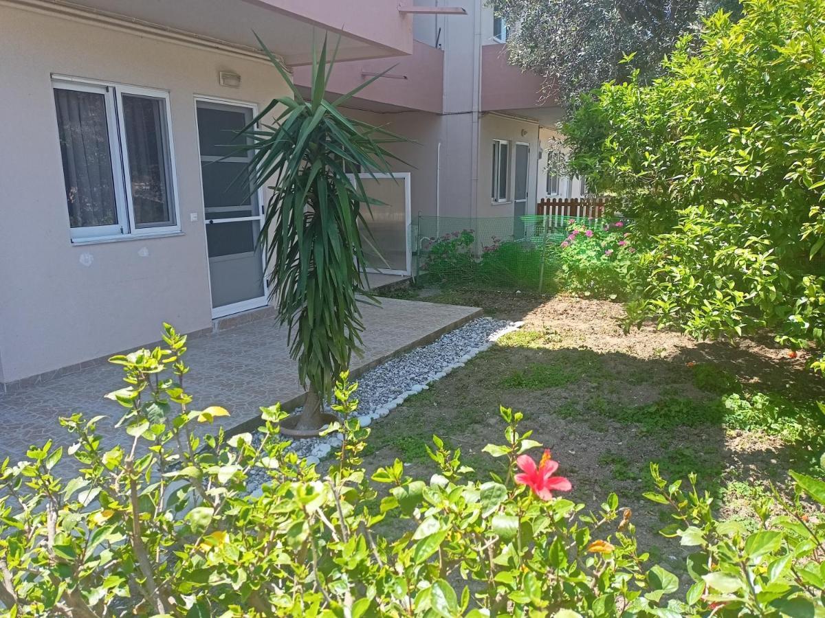 Hibiscus Appartments 1 *